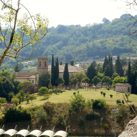 Bed & Breakfast A Due Passi Dal Cuore Nocera Umbra